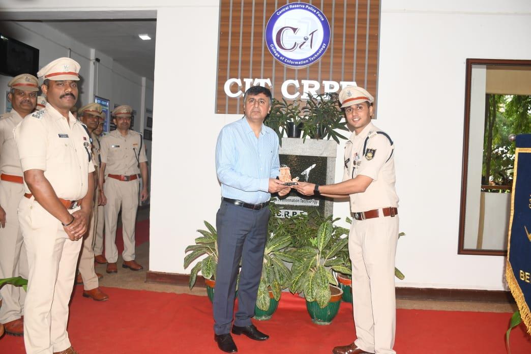 SH Harjinder Singh, DIG (IT) visit of CIT.